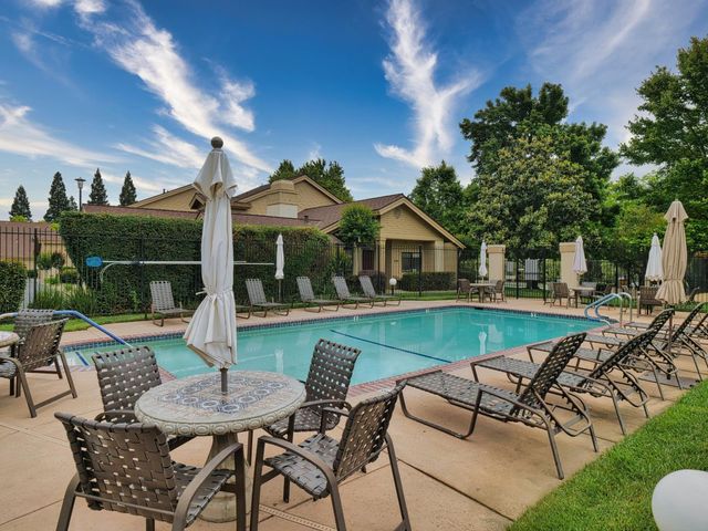 7513 Creekridge Ln, Citrus Heights, CA 95610