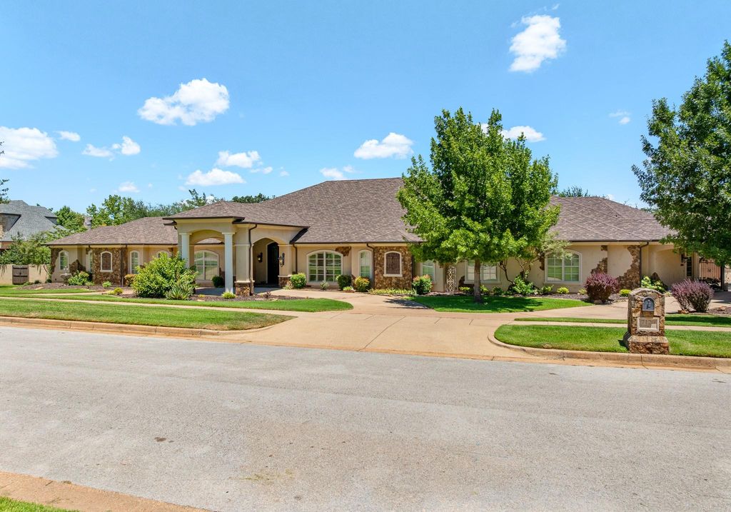 7120 Nottaway Drive, Tyler, TX 75703