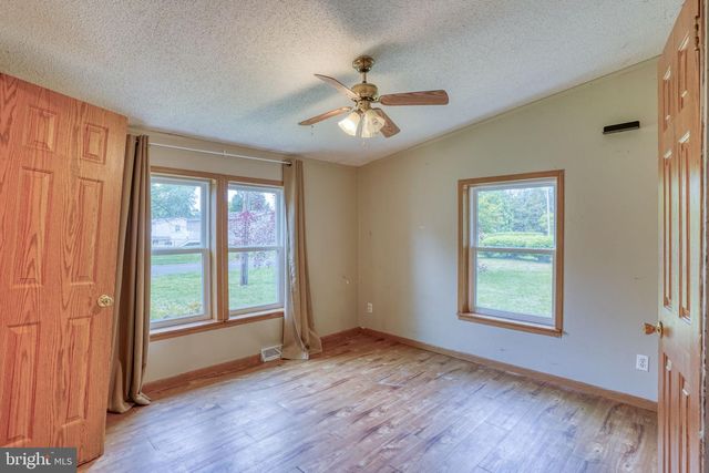28 E PINE ST, Frederica, DE 19946