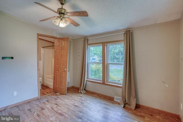 28 E PINE ST, Frederica, DE 19946