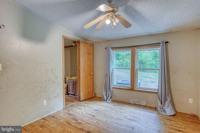 28 E PINE ST, Frederica, DE 19946