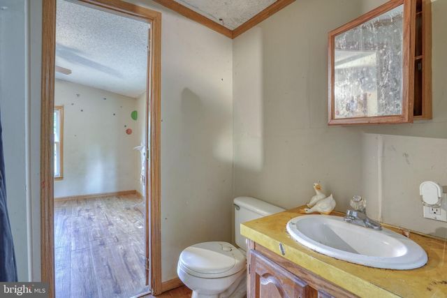28 E PINE ST, Frederica, DE 19946