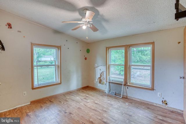 28 E PINE ST, Frederica, DE 19946