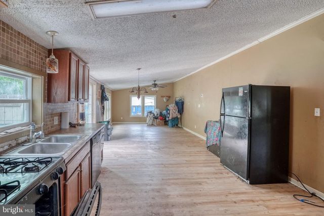 28 E PINE ST, Frederica, DE 19946