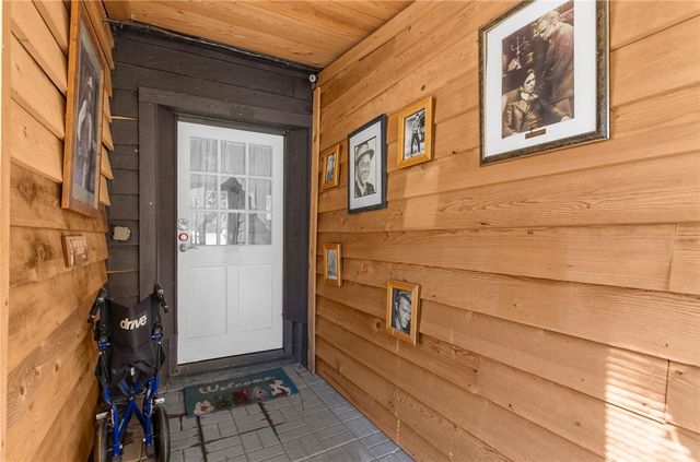 2740 Maple Ln, Shenango, PA 16134