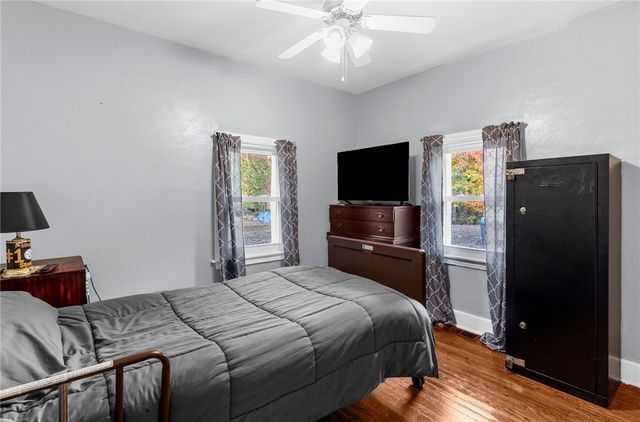 2740 Maple Ln, Shenango, PA 16134