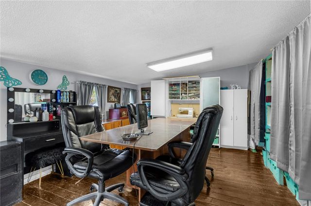 2740 Maple Ln, Shenango, PA 16134