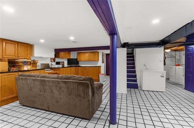 2740 Maple Ln, Shenango, PA 16134