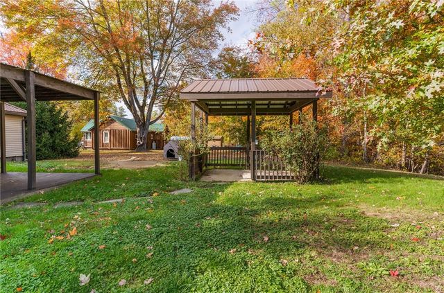 2740 Maple Ln, Shenango, PA 16134