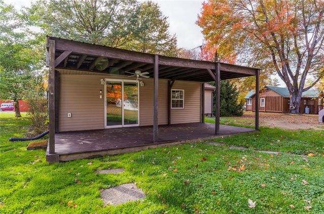 2740 Maple Ln, Shenango, PA 16134