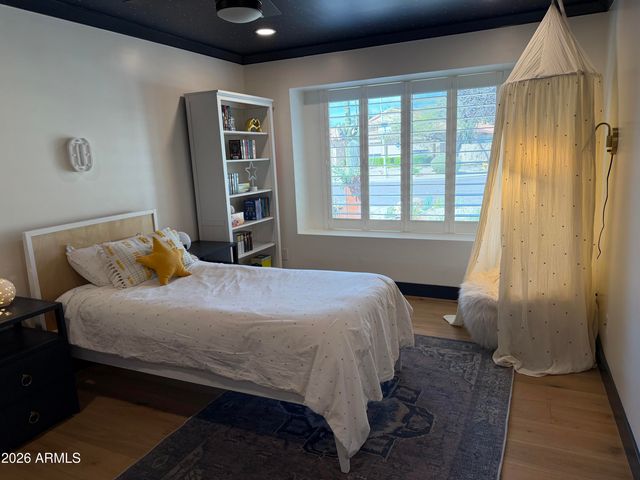 5537 E GRANDVIEW Road, Scottsdale, AZ 85254