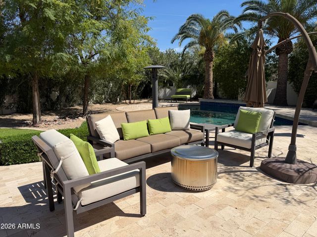 5537 E GRANDVIEW Road, Scottsdale, AZ 85254