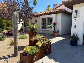 5537 E GRANDVIEW Road, Scottsdale, AZ 85254