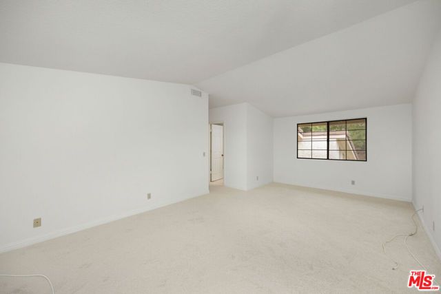 2736 Whitechapel Place, Thousand Oaks, CA 91362