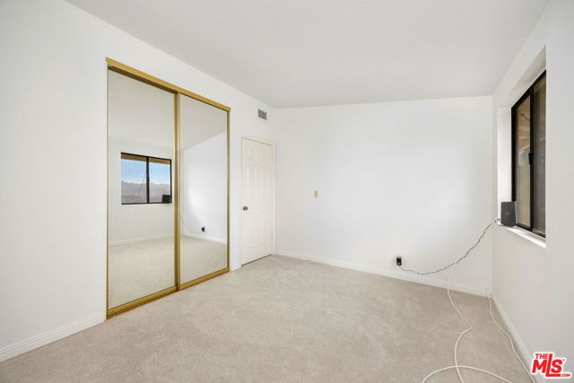 2736 Whitechapel Place, Thousand Oaks, CA 91362