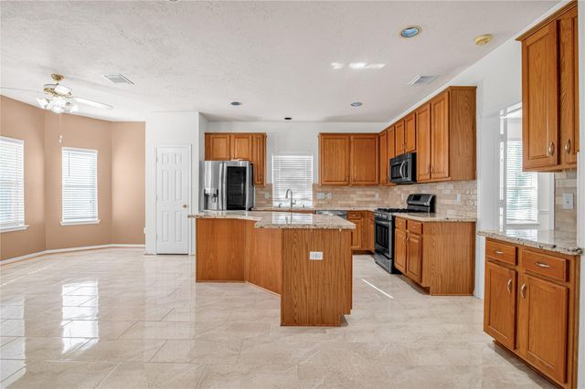 4102 Sand Dollar Court, Seabrook, TX 77586