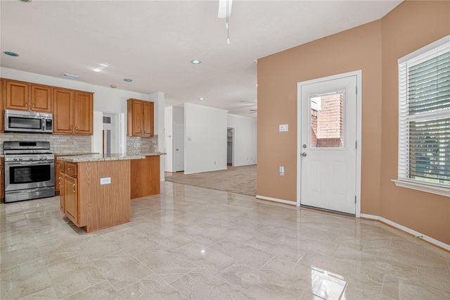 4102 Sand Dollar Court, Seabrook, TX 77586