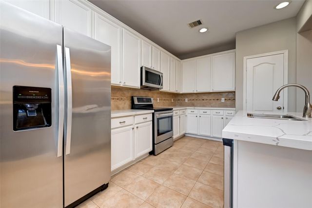 26018 S Lakefair Drive, Richmond, TX 77406