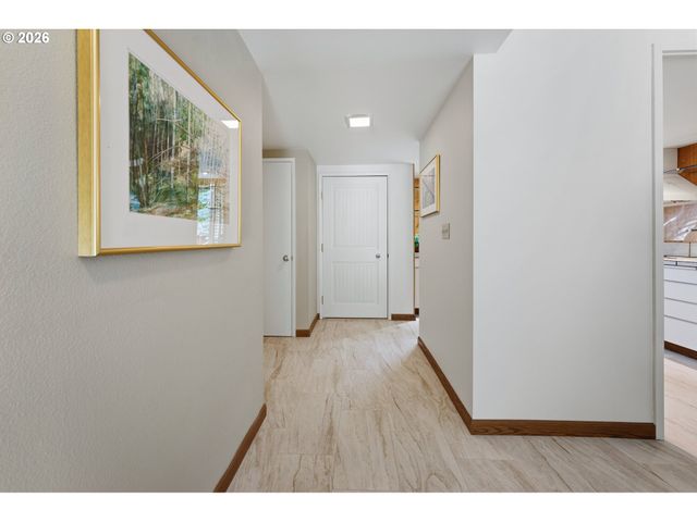 16570 Sw MONACO Ln, King City, OR 97224