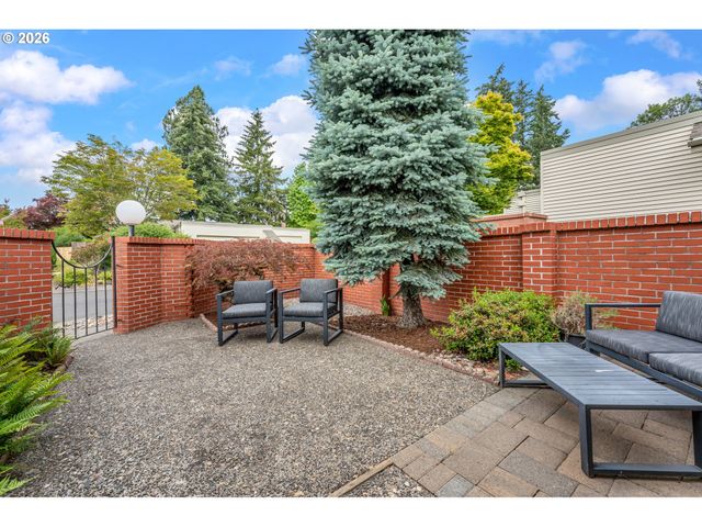 16570 Sw MONACO Ln, King City, OR 97224