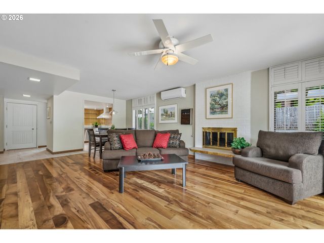 16570 Sw MONACO Ln, King City, OR 97224