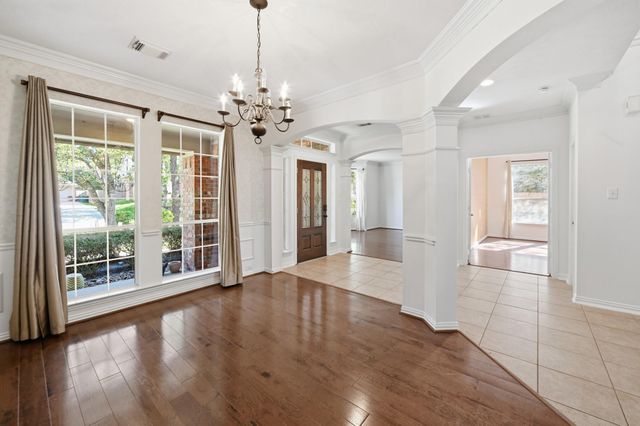 51 N Scribewood Circle, The Woodlands, TX 77382