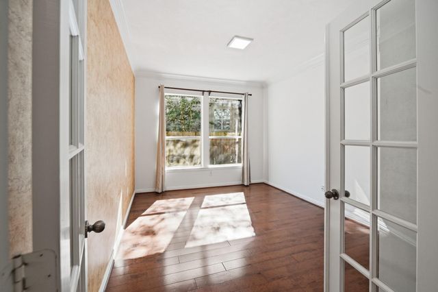 51 N Scribewood Circle, The Woodlands, TX 77382