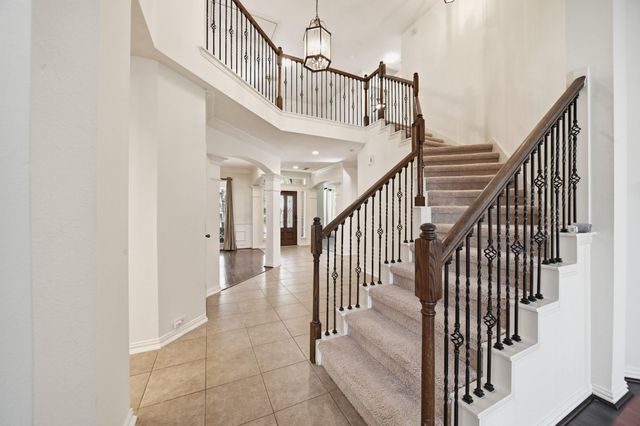 51 N Scribewood Circle, The Woodlands, TX 77382