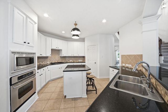 51 N Scribewood Circle, The Woodlands, TX 77382