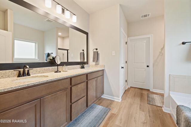 213 Weaver Way, Maurice, LA 70555