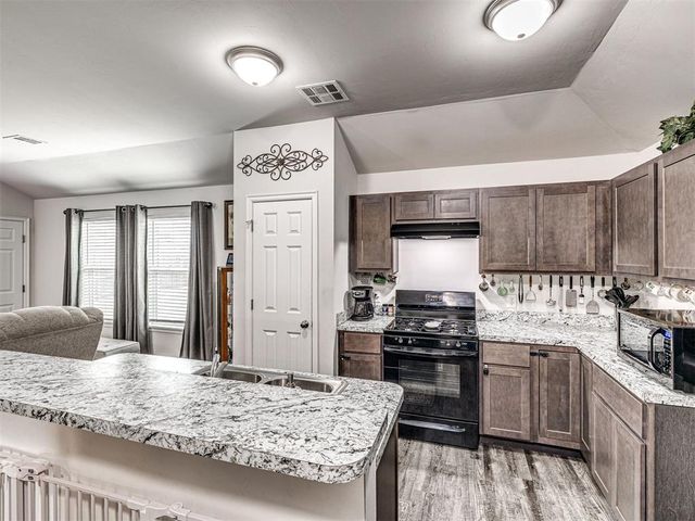 11012 NW 94th Street, Yukon, OK 73099