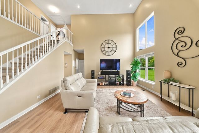 3630 White Deer Drive, Algonquin, IL 60102