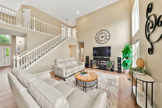 3630 White Deer Drive, Algonquin, IL 60102
