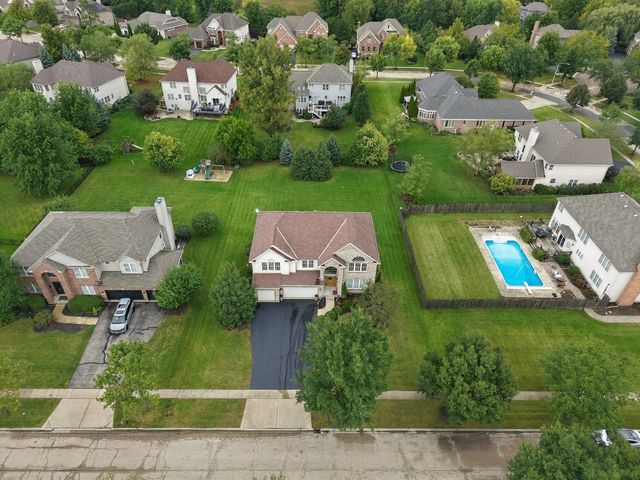 3630 White Deer Drive, Algonquin, IL 60102