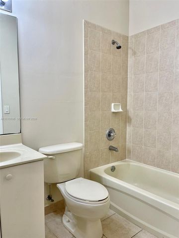 8514 NW 111th Ct 8514, Doral, FL 33178