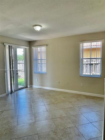 8514 NW 111th Ct 8514, Doral, FL 33178