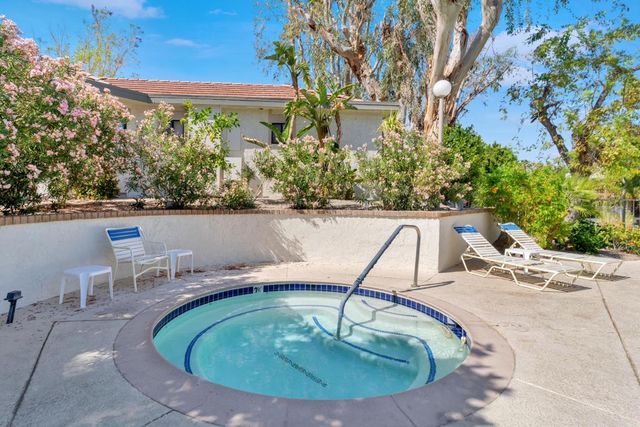 1895 N Via Miraleste 1518, Palm Springs, CA 92262