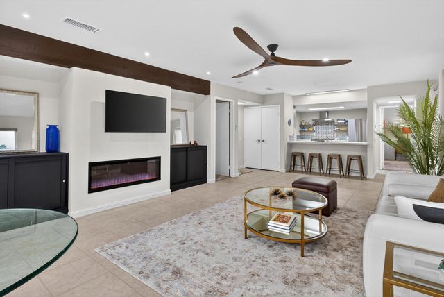 1895 N Via Miraleste 1518, Palm Springs, CA 92262