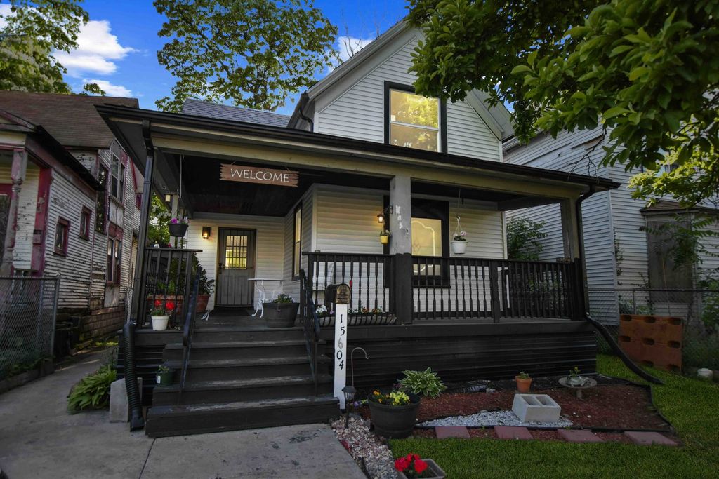15604 Loomis Avenue, Harvey, IL 60426