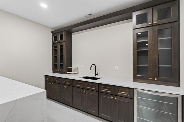 2922 NW Beechwood Drive, Grimes, IA 50111