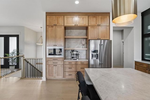 2922 NW Beechwood Drive, Grimes, IA 50111