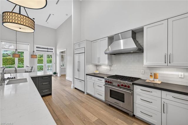 2140 TARPON RD, Naples, FL 34102