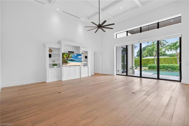 2140 TARPON RD, Naples, FL 34102