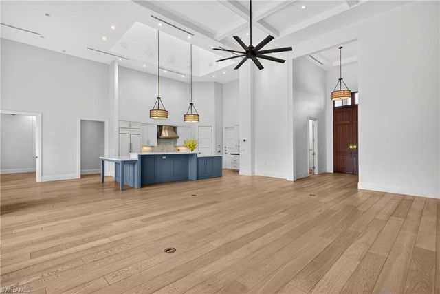 2140 TARPON RD, Naples, FL 34102