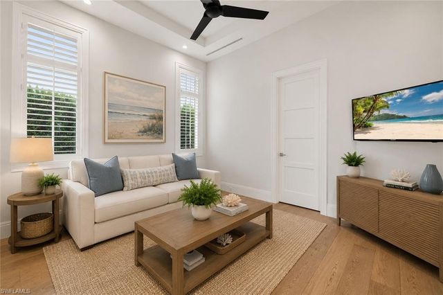 2140 TARPON RD, Naples, FL 34102