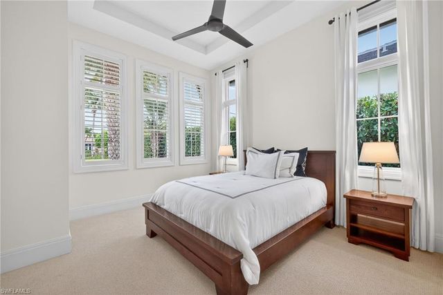 2140 TARPON RD, Naples, FL 34102