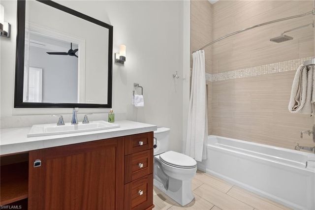 2140 TARPON RD, Naples, FL 34102