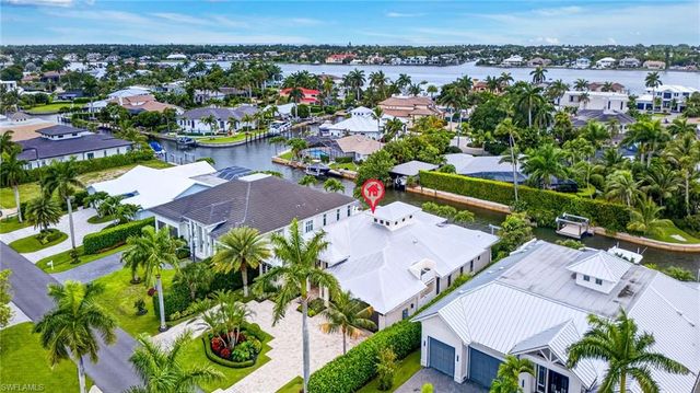 2140 TARPON RD, Naples, FL 34102