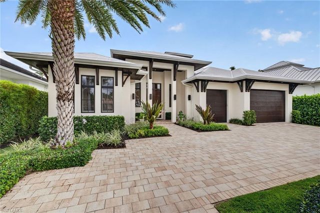 2140 TARPON RD, Naples, FL 34102