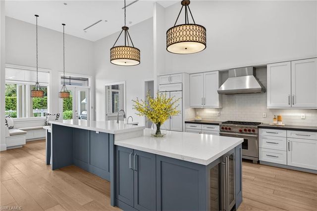 2140 TARPON RD, Naples, FL 34102
